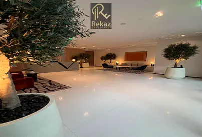 First Tenant || High Floor || Community View