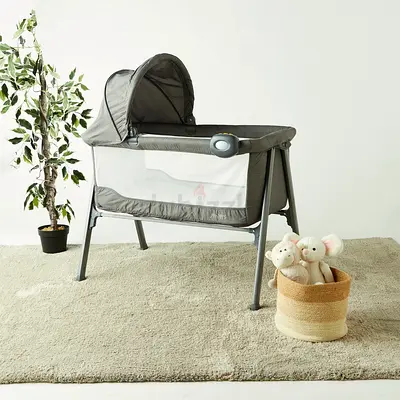 Portable bassinet with canopy - gently used