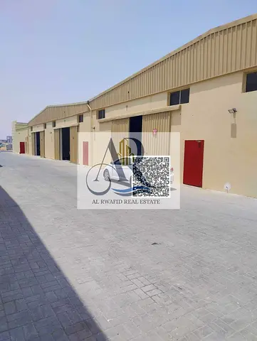 مستودع للإيجار – أم القيوين