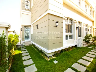Spacious | Outstanding Townhouse | Private Garden