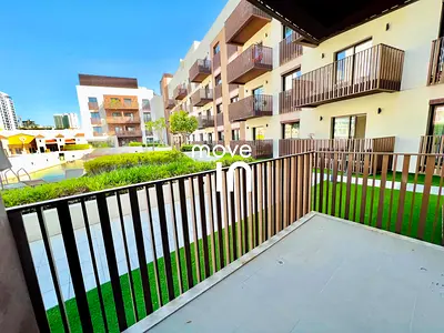 Exclusive I Pool View I Vacant I Bright I Stylish