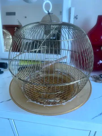Vintage round metal birdcage with base - good condition