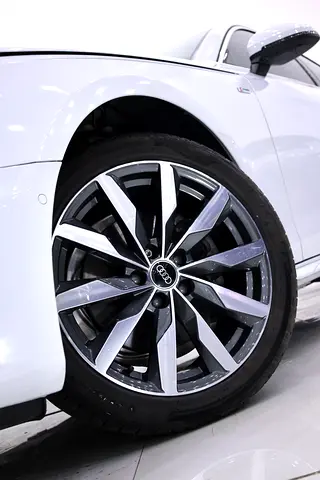 صورة مصغرة 7 لـ 2023 AUDI A4