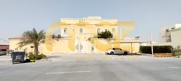 HUGE VILLA | PRIME LOCATION | CORNER SINGLE ROW
