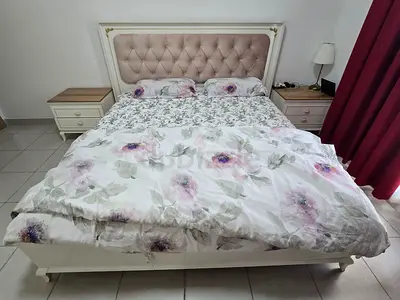 King bed with side tables