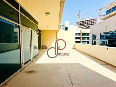 Spacious 1BR on high floor with balcony