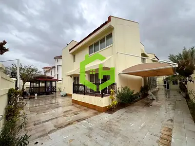 Good-looking | Private Garden and Gazebo | Vacant