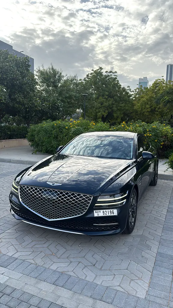 Genesis G80 2022 — photo 1 of 12