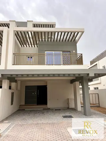 Brand-New 3-Bedroom Corner Townhouse for Rent in Camelia