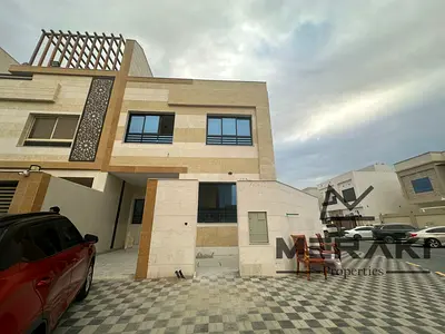فيلا 7 غرف للبيع في الزاهية كورنر G+2 مع رووف بسعر تنافسي