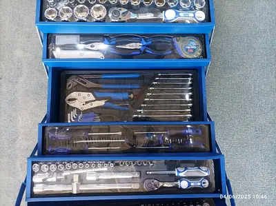 Branded tool box ( Brand New packed pc)-Dubai , karama