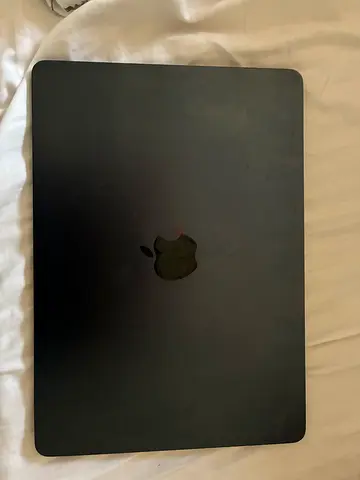 Apple MacBook 2022 Air 13-inch midnight (Used) - Good Condition