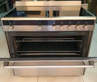 Siemiens brand iQ700 modern electric stove
