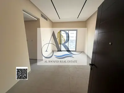 للايجار السنوي غرفتين وصاله في الجرف 3 قريب من السواق الصيني