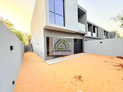 Premium 3BR Corner Townhouse | Extra Space | Family-Friendly