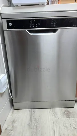 Hoover dishwasher in good condition.