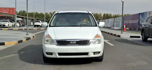 كيا كرنفال 2015 خليجي بحالة ممتازة