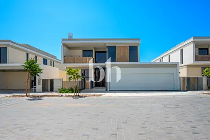 Fully Upgraded I 5 Bedroom Large I Appliances