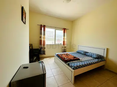 Fully Furninshed Private Family room available in Karama