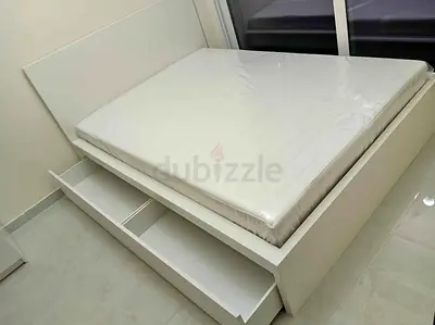 IKEA malam double‑size bed (140 × 200 cm) with 2 storage drawers underneath and an IKEA mattress ✨