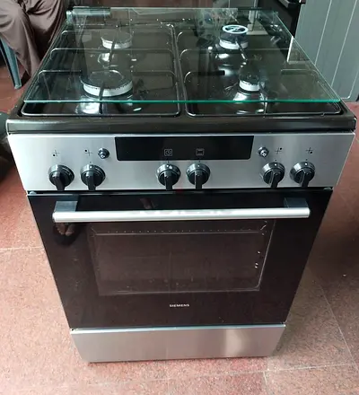 Siemens New Model Full gas cooker. 60×60Cm.