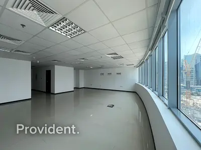 Business Bay | 940 Sqft | Prime Location