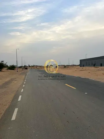 للبيع ارض سكني تجاري في منطقه مزيرعة ضاحية الرحمانيه مساحة 7580قدم  بتصريح بناء ارضي+2  تملك حر لجميع الجنسيات العربية  في موقع ممتاز علي الشارع العام