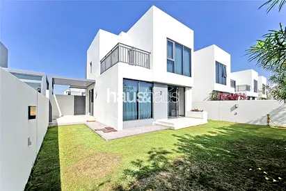 Fully Furnished | Camel Track Backing | 2E