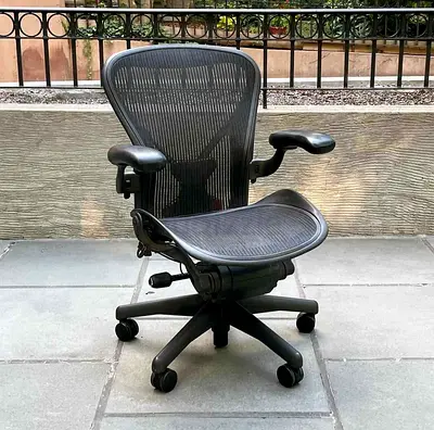 Herman Miller New model Aeron Classic Office Chair fully loaded