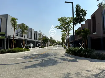 Peaceful Retreat | Modern Townhouse | Masaar