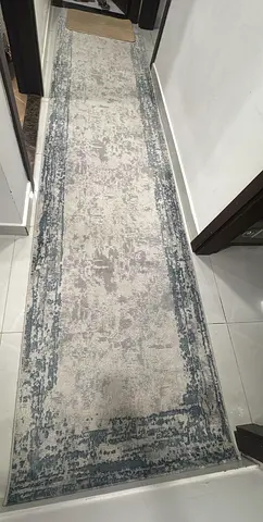 Long hallway runner rug - light grey with blue distressed border