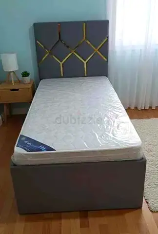 Comfortable Single Bed with Stylish Headboard