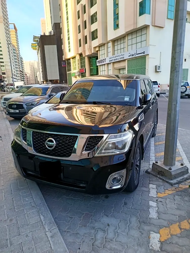 Nissan Patrol 2015 — photo 1 of 11