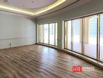 Corner Retail | 2 Combined Units | Close to Metro