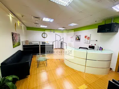 FULLY FITTED OFFICE | LAKE VIEW | VACANT