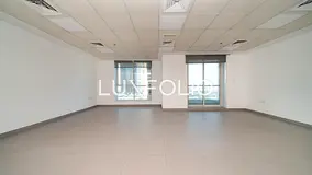 Unfurnished | Vastu Compliant | Low Floor