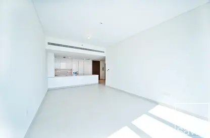 Vacant | Park View | Spacious Layout