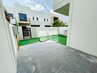 3 BED + MAID TOWNHOUSE || PRIME INDEPENDENT COMMUNITY || GOOD LANDSCAPE NEXT TO POOL & PARK