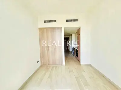 Bright Studio | Kitchen Appliances | Vacant Now