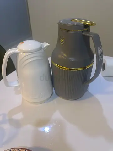 Set of 2 Insulated Thermal Flasks (1 large grey, 1 white) - Good condition