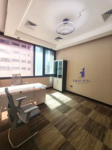 حلول متكاملة فاخرة لمساحات العمل والتراخيص