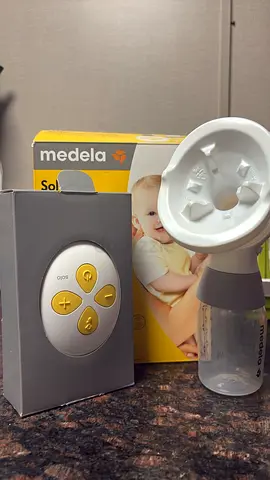Medela Single Electric Breast Pump with 150ml Bottle - Good Working Condition
