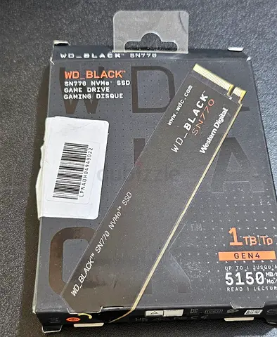 Western Digital WD_BLACK SN770 1 TB SSD Health Performance 100%