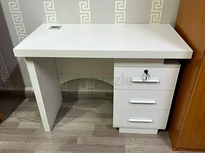 Desk Table