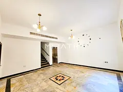 Well maintained spacious villa - Away flight path