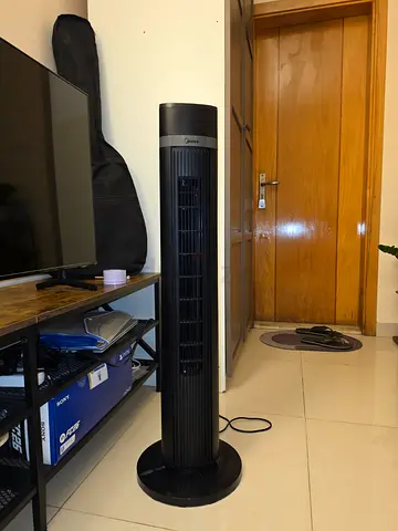 Black Tower Fan - Standing Oscillating Fan (Good Condition)