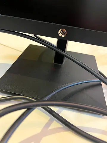 HP 22-inch LED Monitor (with cables) - Good working condition