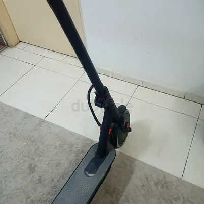 Original Xiaomi Mi Electric Scooter
Manufactured/Designed with Ninebot bettery Rang 25 kilometer