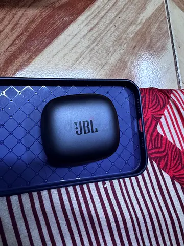 JBL Live Pro 2 True Wireless Earbuds with Charging Case - Good Condition