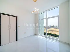Vacant | Mid Floor | with Kitchen Appliances